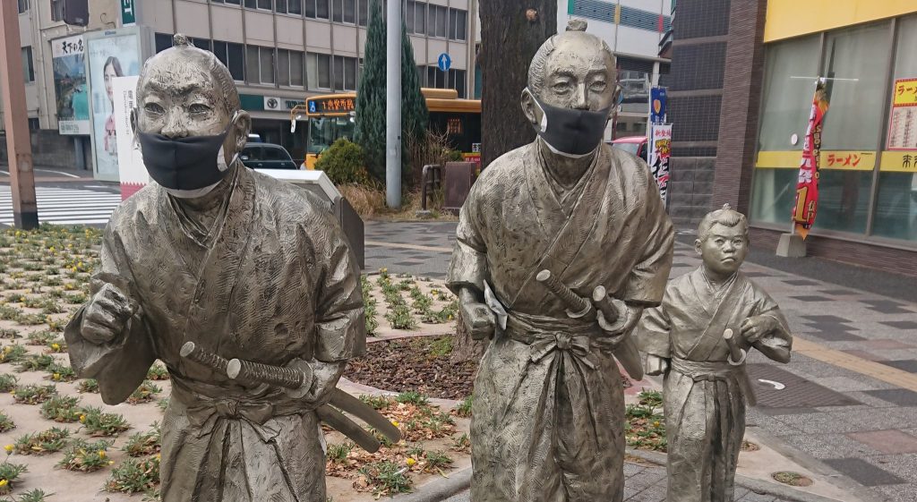 天文館周辺に点在する小さい銅像たち | カゴシマガジン