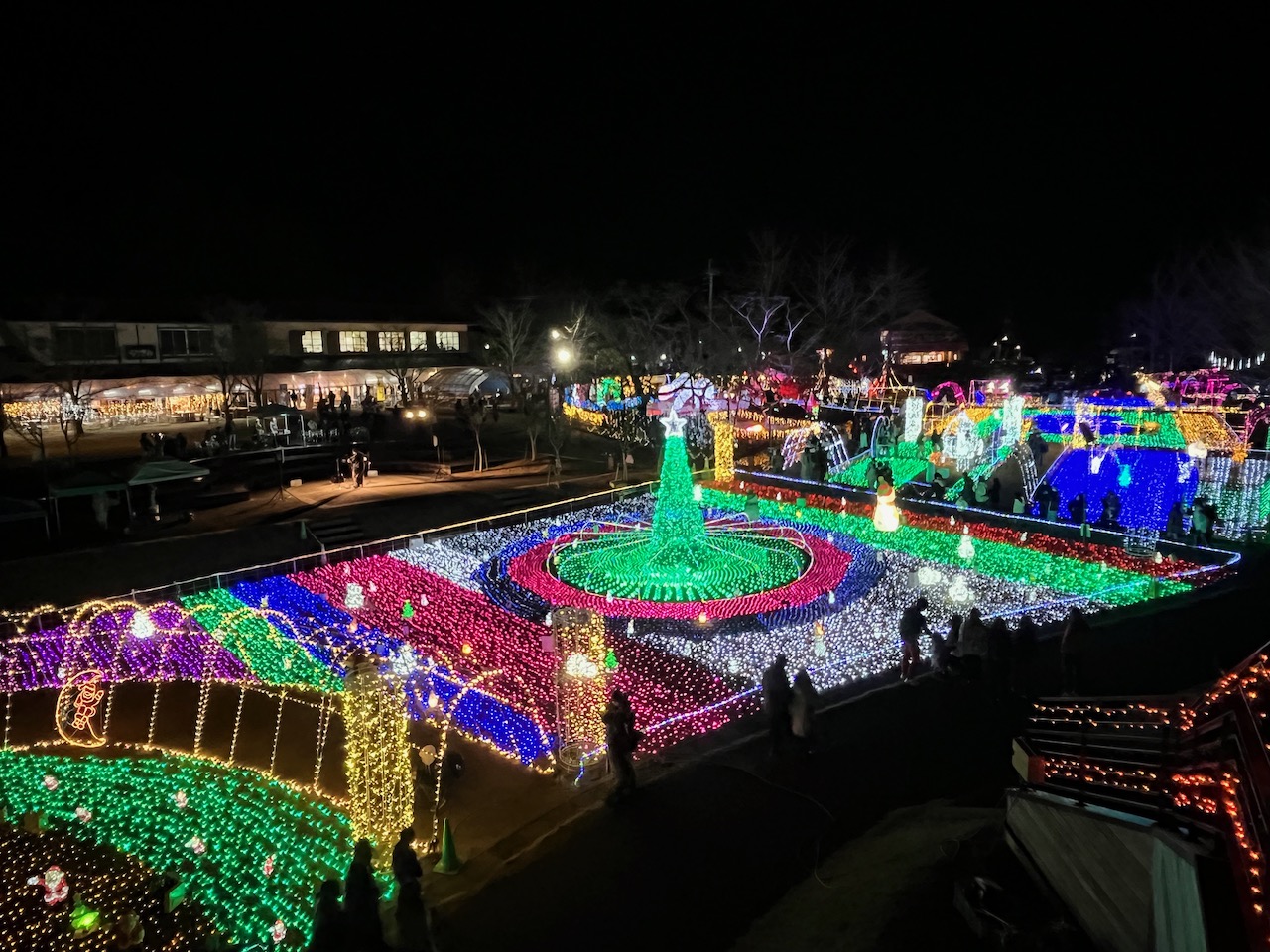 九州最大級100万球が輝く冬の絶景「曽木の滝イルミネーション」を今
